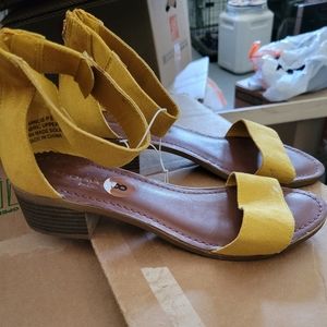 Rock & Candy gold yellow dress sandals